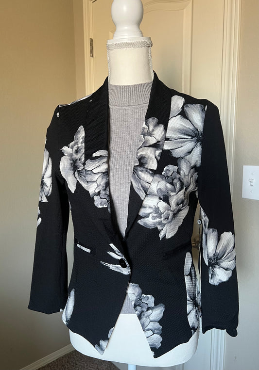 Floral Fitted Blazer